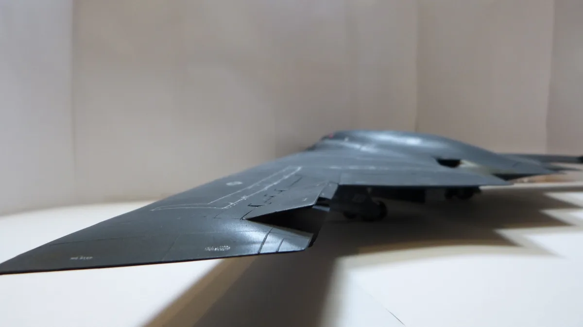 B-2 スピリット 15