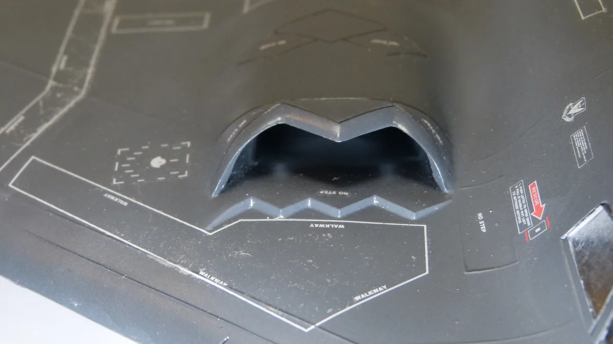 B-2 スピリット 18