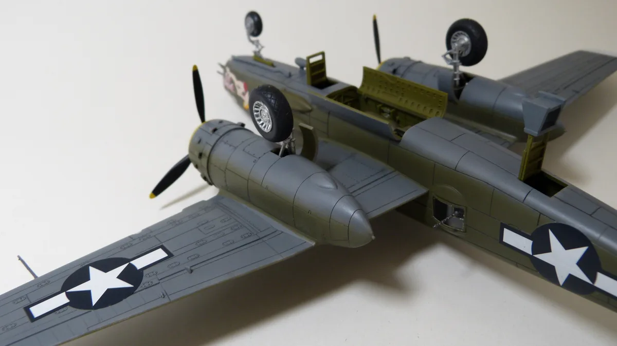 B-25J ミッチェル 18