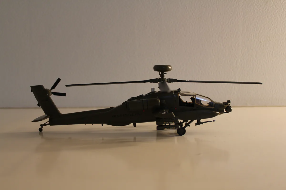 AH-64 アパッチ 4