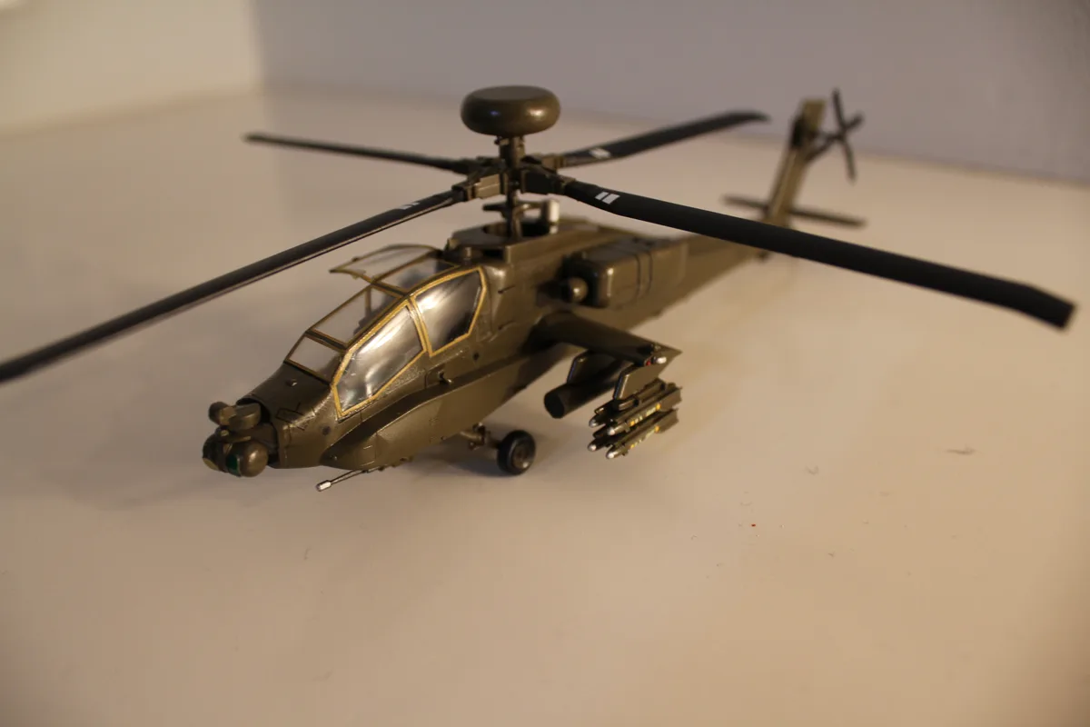 AH-64 アパッチ 12