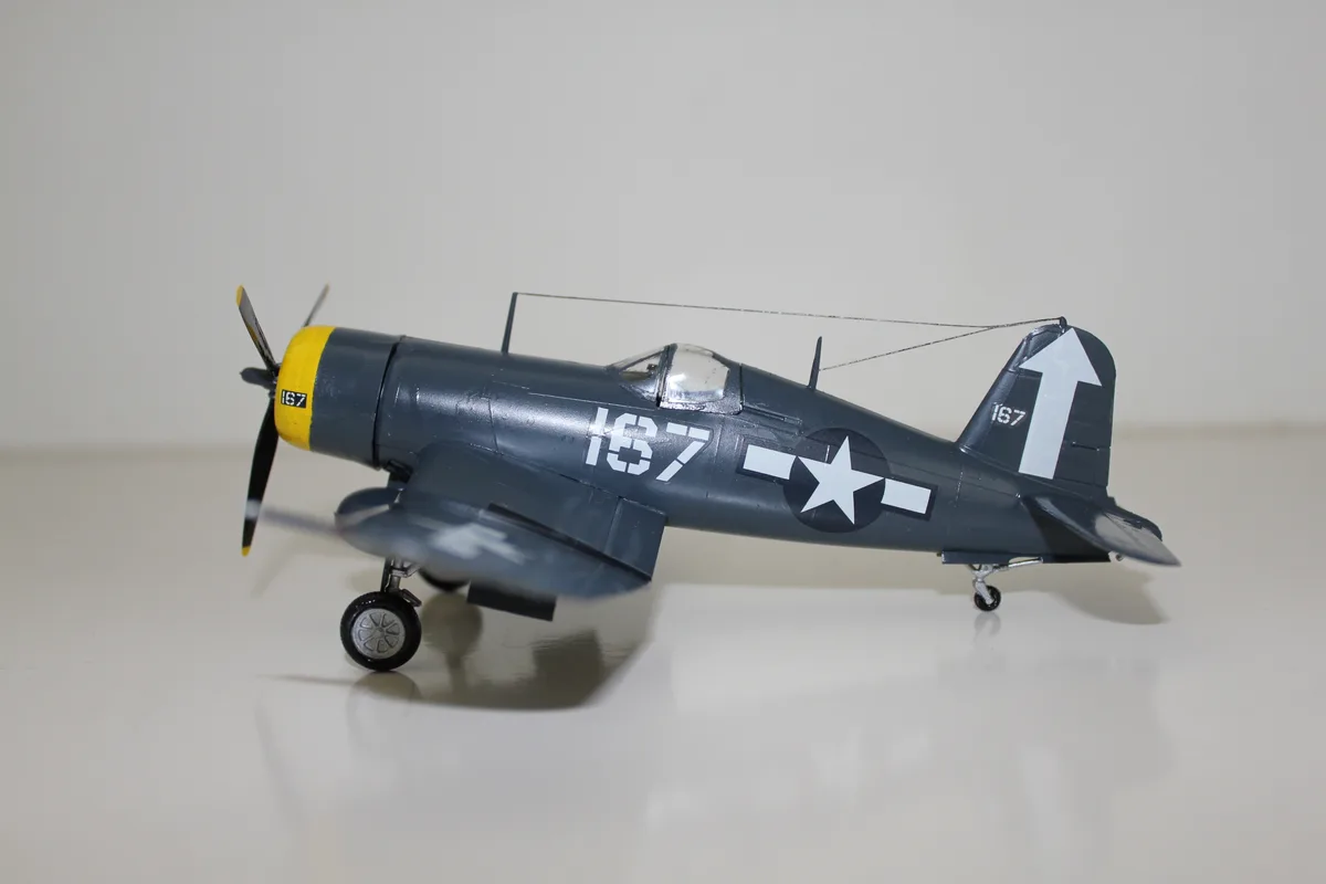 F4U コルセア 1