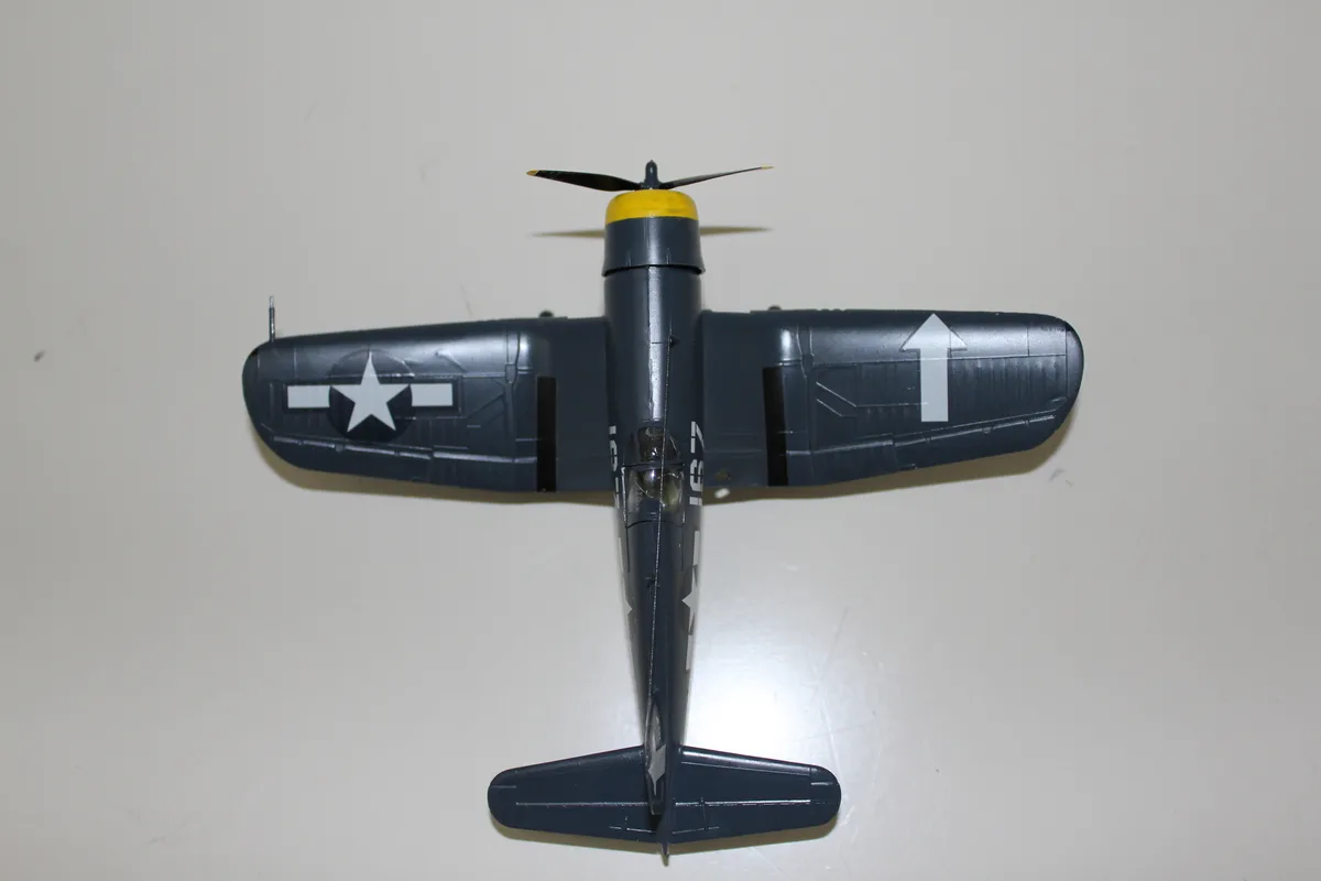 F4U コルセア 9