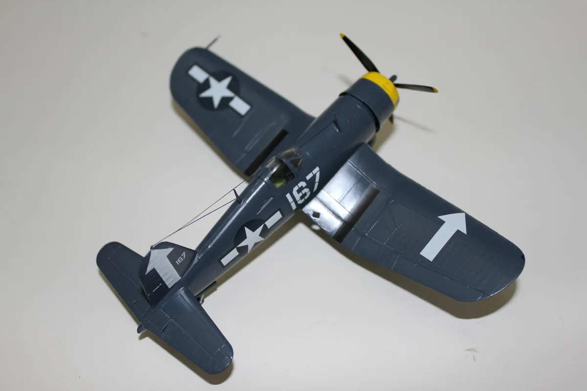 F4U コルセア 11